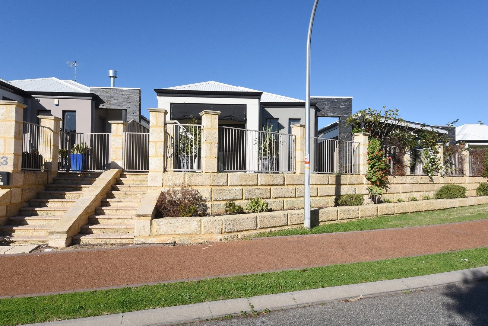 4/2 Fowey Loop, Mindarie WA 6030, Image 0