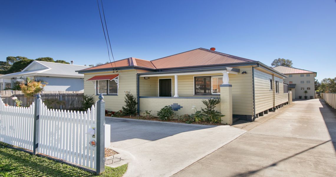 10 Glossop Street, Towradgi NSW 2518