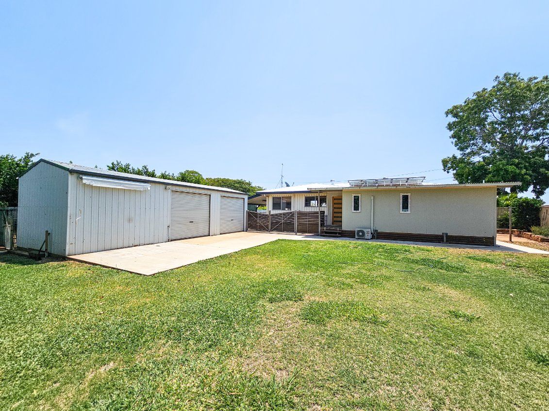 4 bedrooms House in 32 Thomson Road MOUNT ISA QLD, 4825