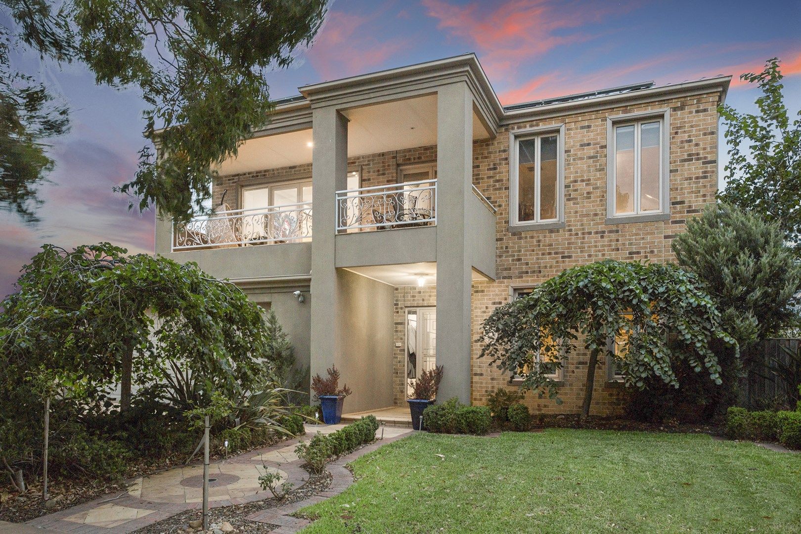 100 Sanctuary Lakes South Boulevard, Point Cook Property History