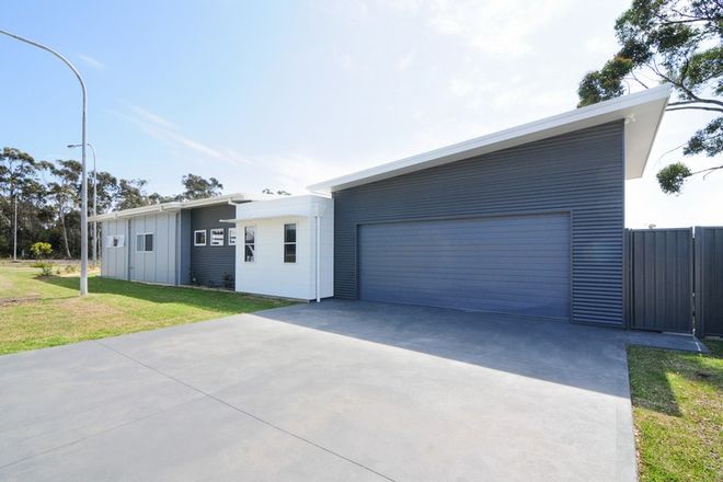 Picture of 4 Seagrass Avenue, VINCENTIA NSW 2540