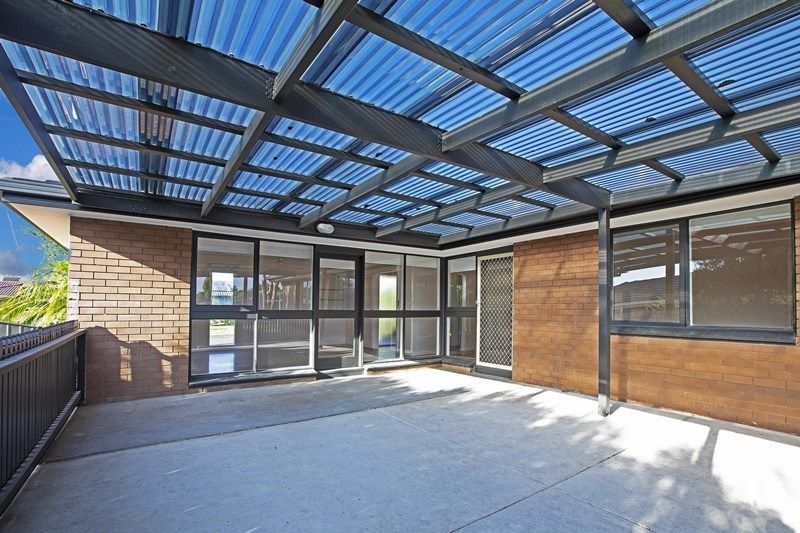 4 bedrooms House in 2 Konrads Crescent HIGHTON VIC, 3216