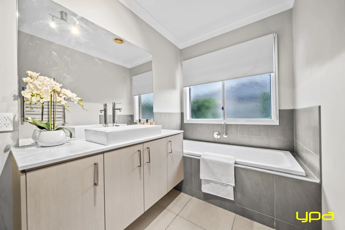 Additional image 16 of 11 Watford Avenue, Cranbourne West VIC 3977