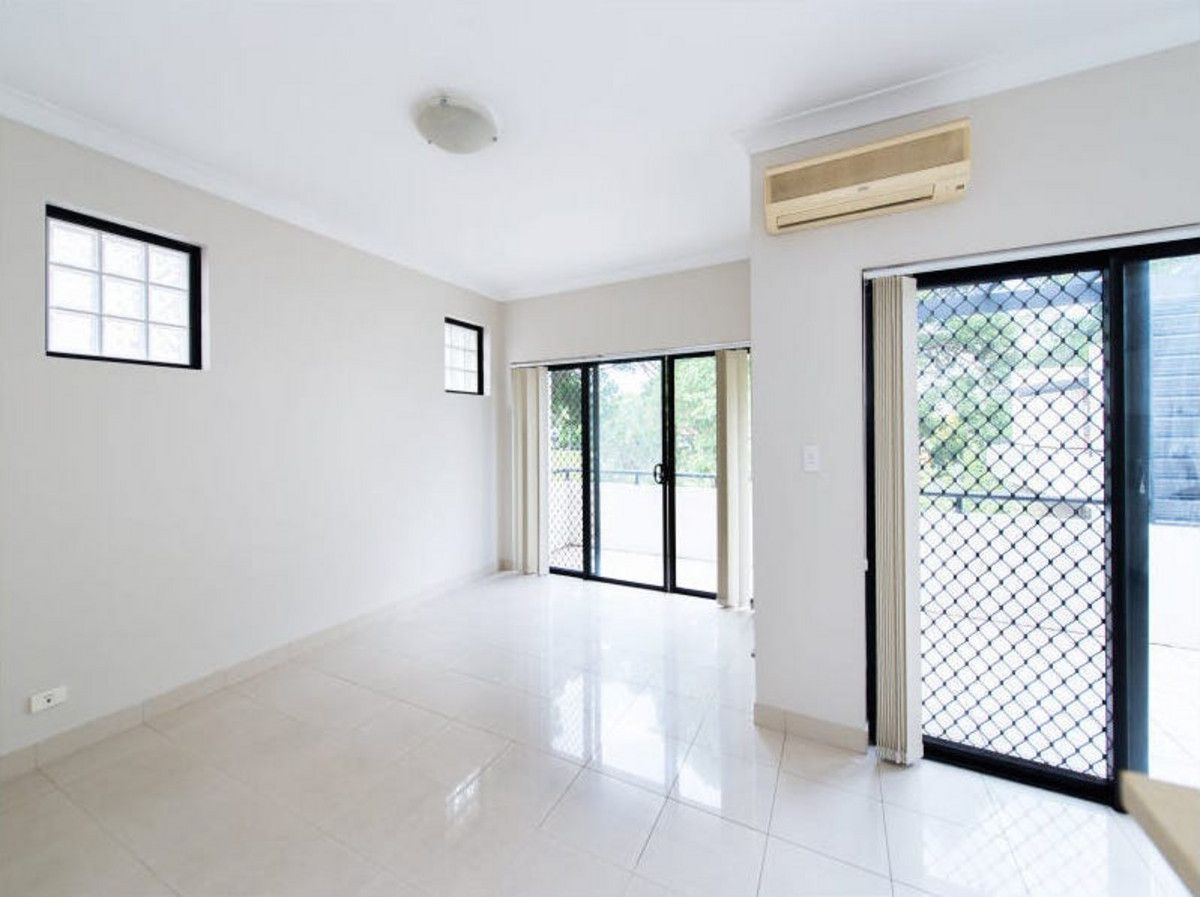 2 bedrooms Apartment / Unit / Flat in 21/11-13 Calder Road RYDALMERE NSW, 2116