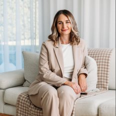 McFarlane Real Estate - Alarna Roughan