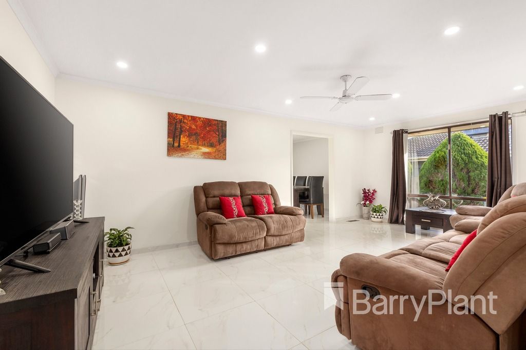 23 Coventry Crescent, Mill Park VIC 3082, Image 2
