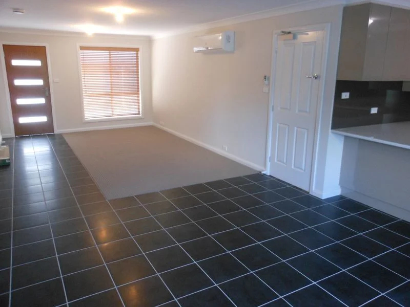 Additional image 3 of 5/1 Patterson Avenue, Young NSW 2594