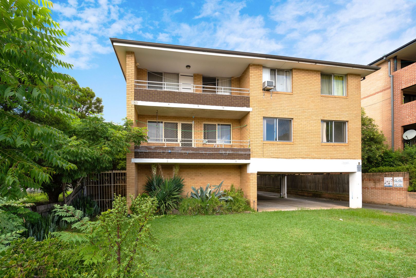 6/7 York Street, Fairfield Property History & Address Research Domain