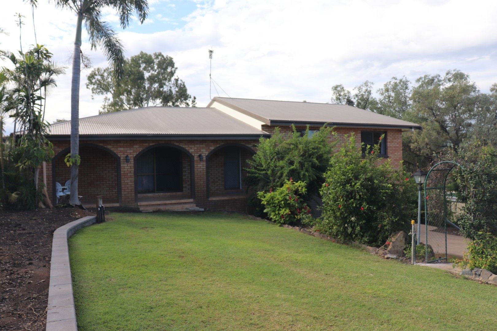 69 Burnett Street, Mundubbera QLD 4626, Image 0