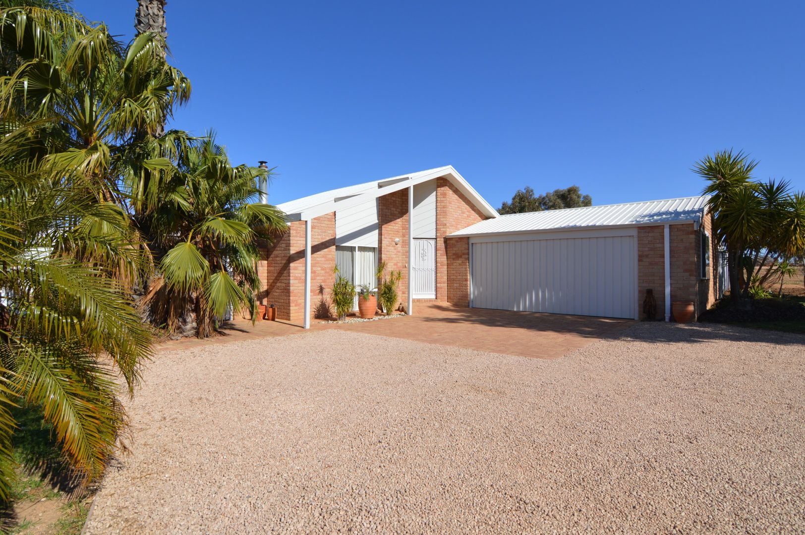 879 Cureton Avenue, Irymple VIC 3498, Image 1