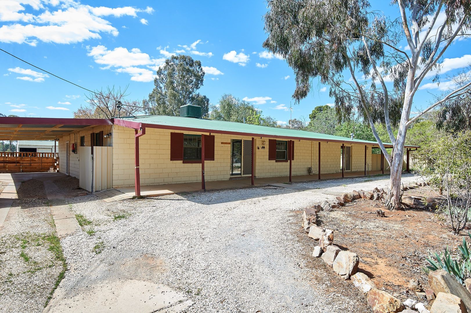 12 Showground Road, Ganmain Property History & Address Research Domain