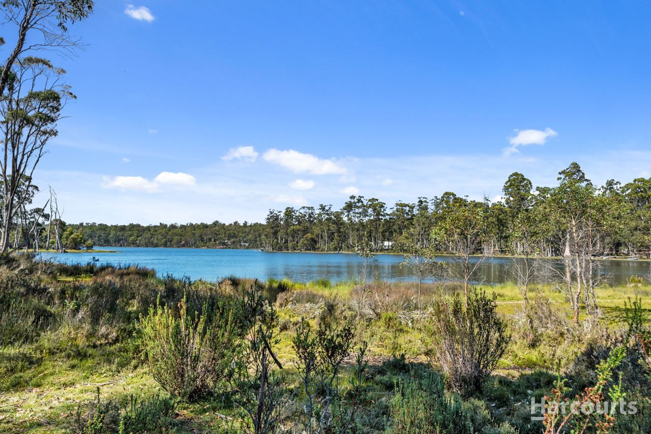 4 Pauciflora Drive, London Lakes TAS 7140, Image 2