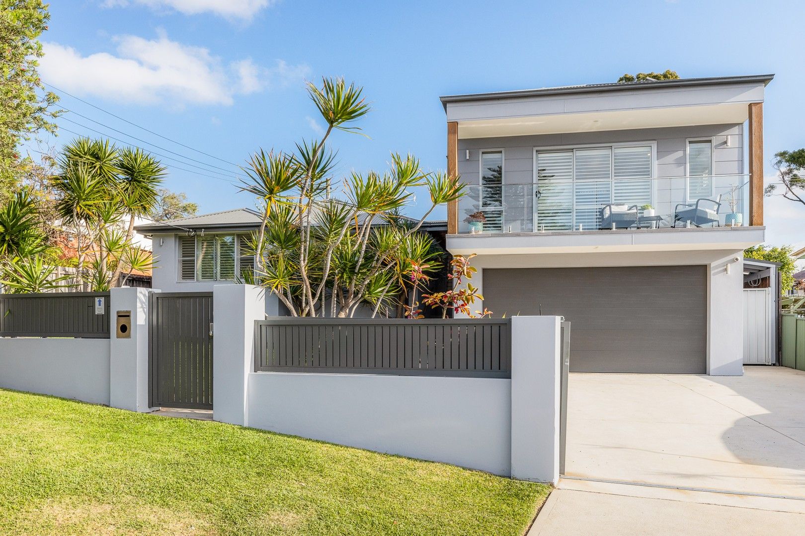 5 bedrooms House in 58 Garnet Road MIRANDA NSW, 2228