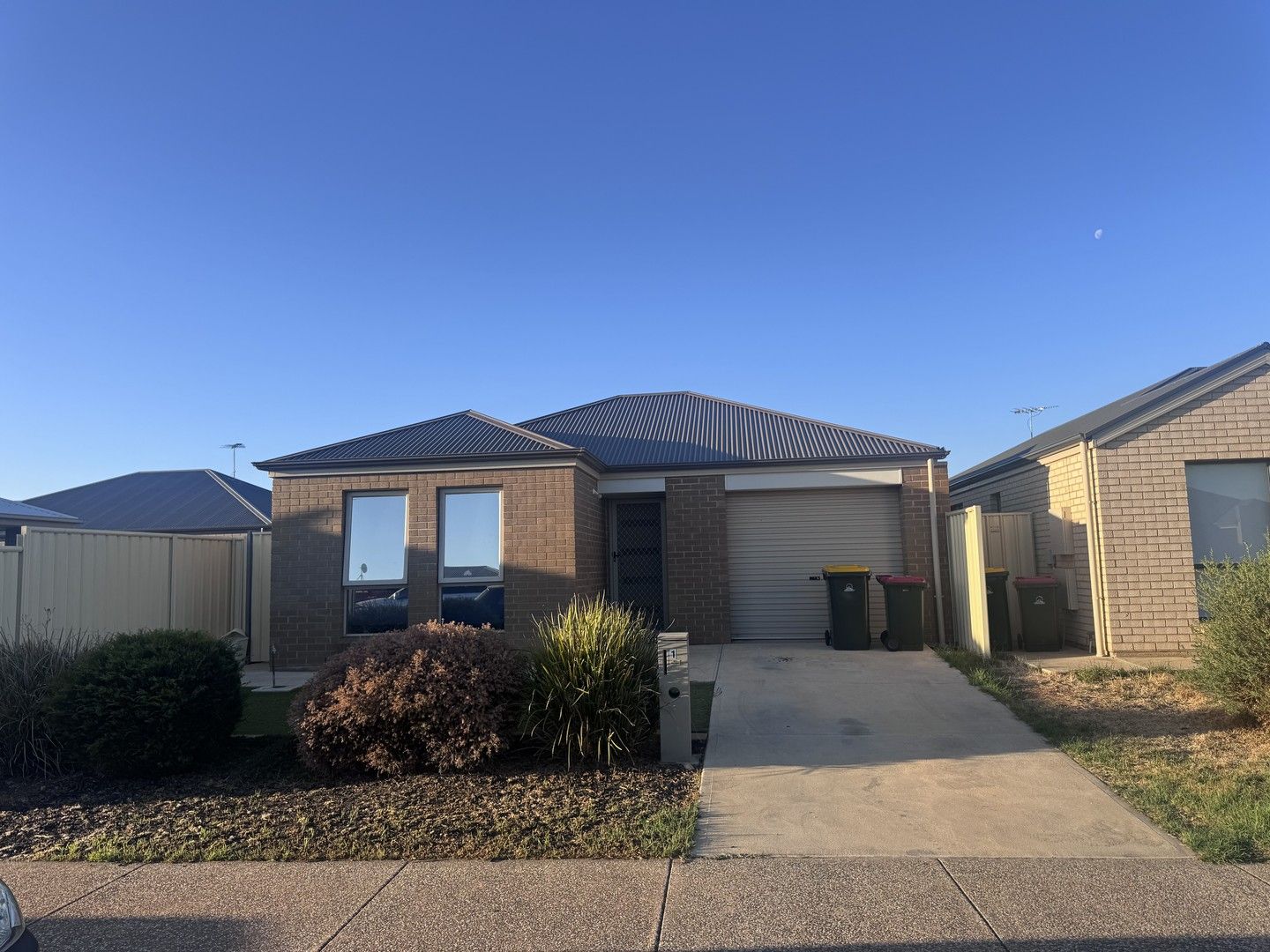 3 bedrooms House in 1 Stacey Court MUNNO PARA WEST SA, 5115