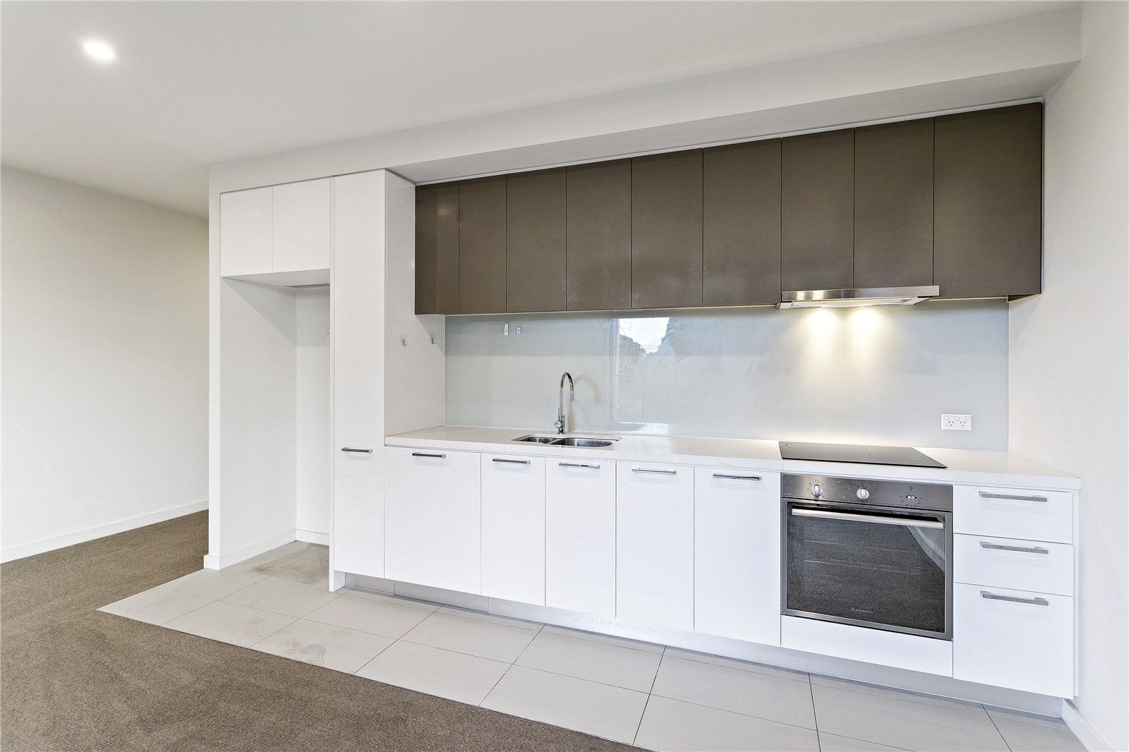 2 bedrooms Apartment / Unit / Flat in G02B/57 Middleborough Road BURWOOD VIC, 3125
