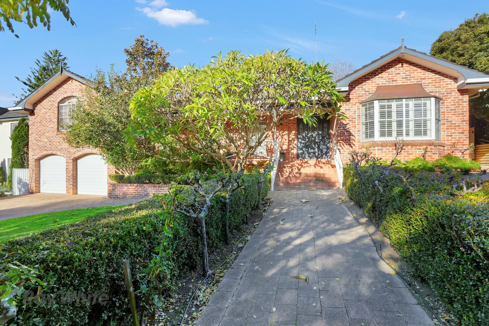 8 Lynwood Place, Castle Hill Property History & Address Research Domain