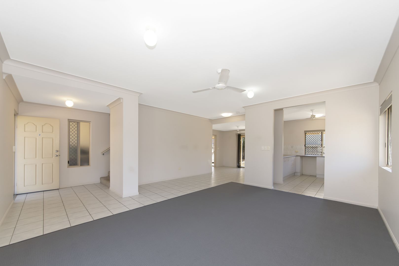 2/4 Xavier Court, Railway Estate QLD 4810, Image 2