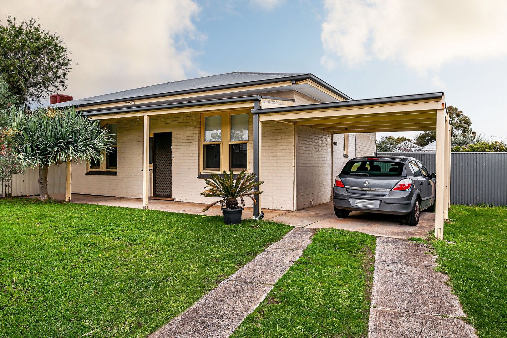 4 bedrooms House in 40A & 40B Wolseley Terrace ASCOT PARK SA, 5043
