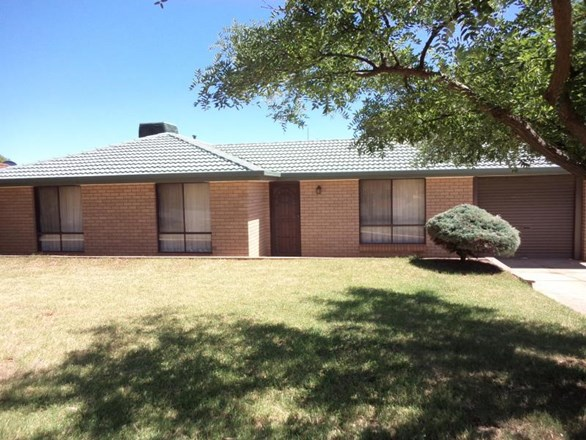 8 Zurich Road, Craigmore SA 5114