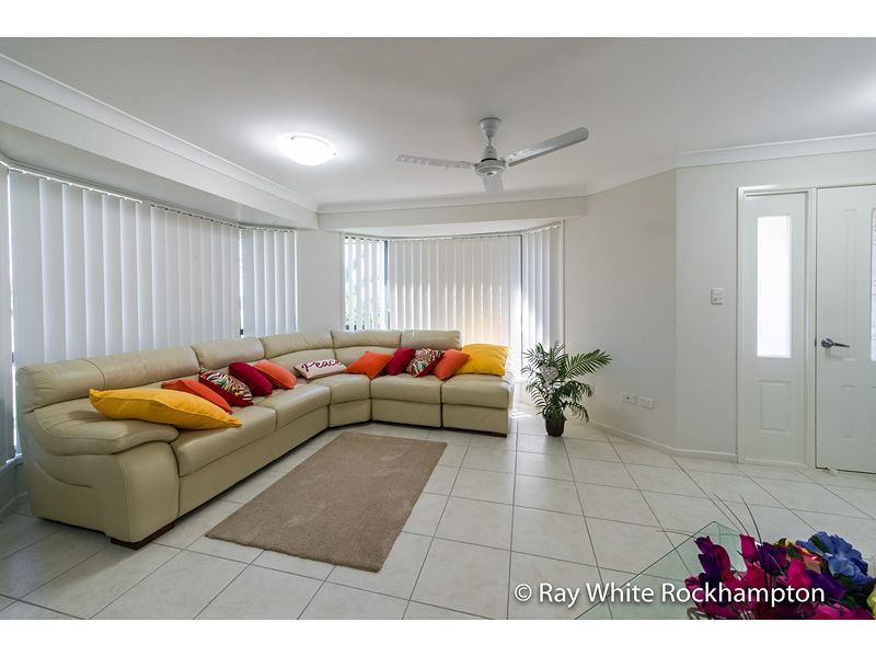 94 Springfield Drive, Norman Gardens QLD 4701, Image 2