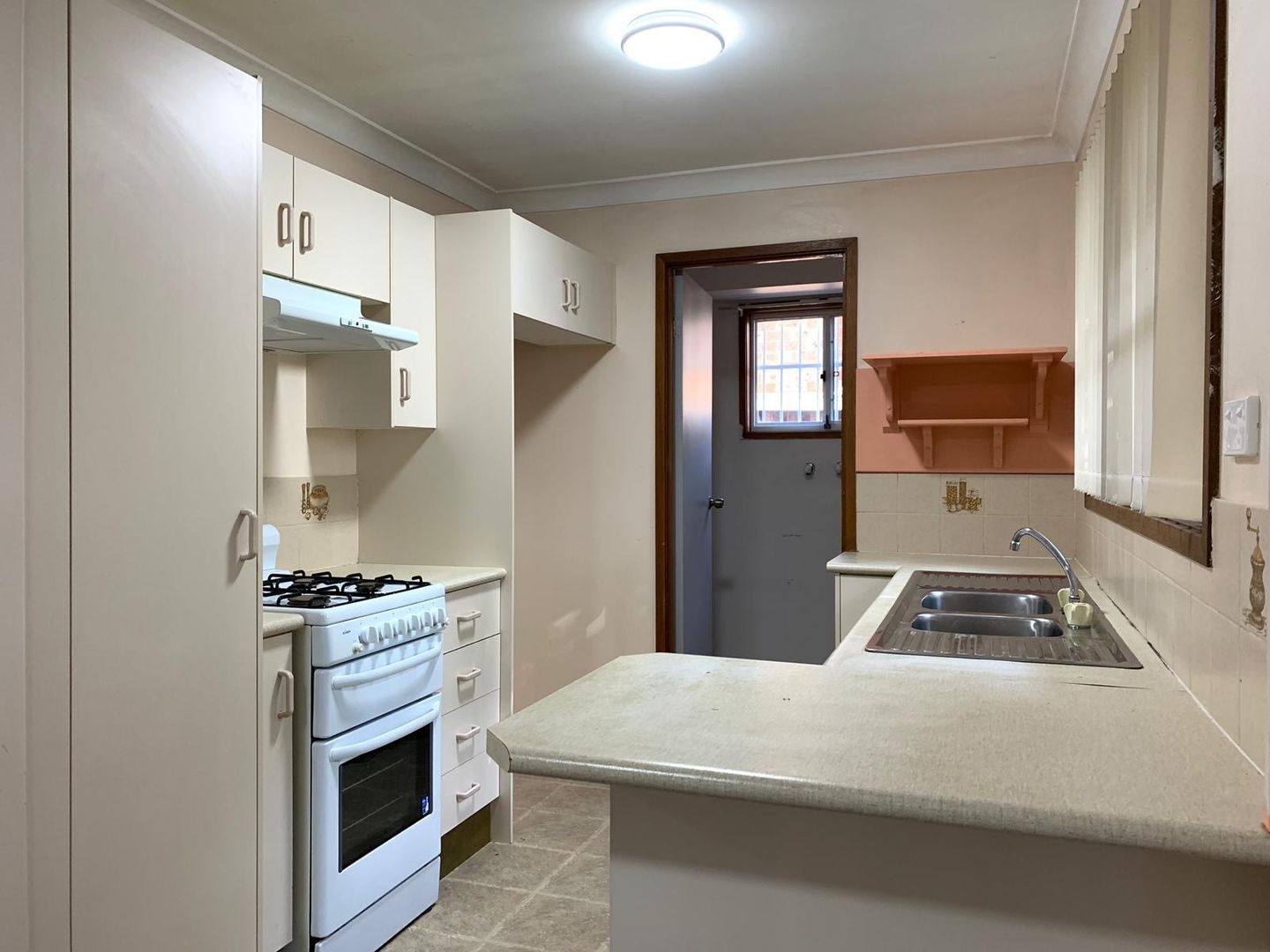 8/31 Perigee Close, Doonside NSW 2767, Image 2