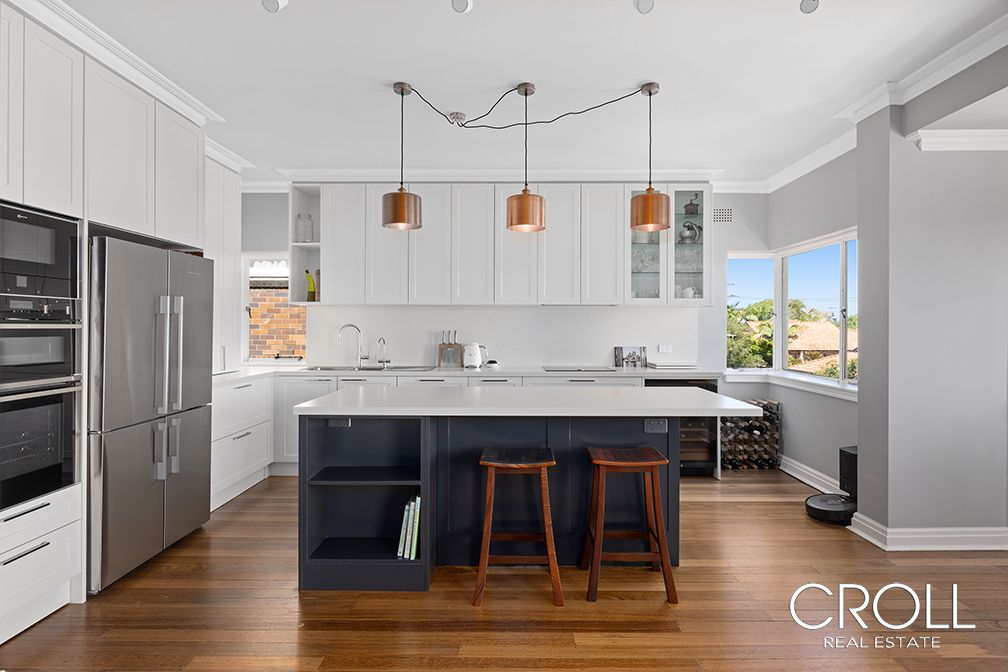 3 bedrooms Apartment / Unit / Flat in 4/64 Aubin St NEUTRAL BAY NSW, 2089