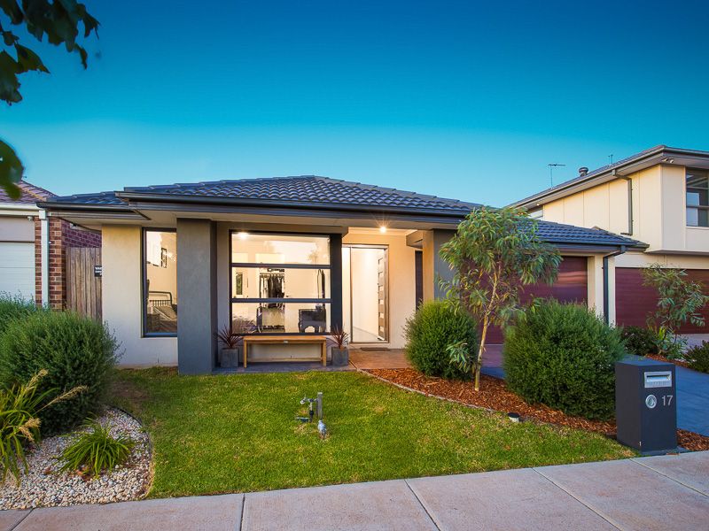 4 bedrooms House in 17 Elland Circuit TRUGANINA VIC, 3029