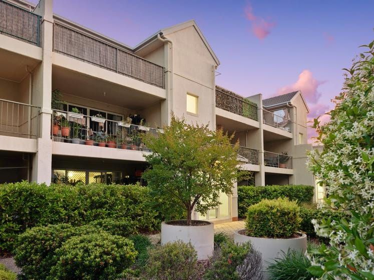 2 bedrooms Apartment / Unit / Flat in 26/20 Federal Highway WATSON ACT, 2602