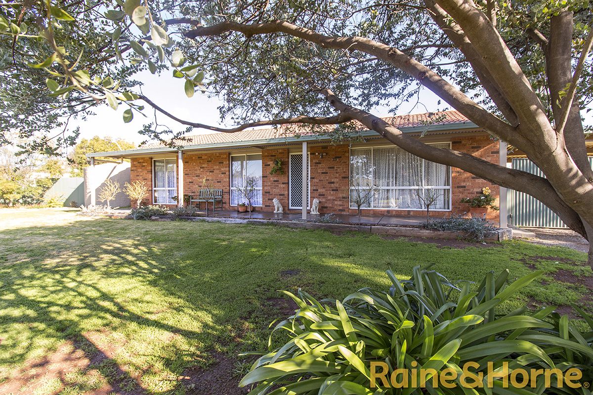 33 Umangla Street, WONGARBON NSW 2831, Image 0