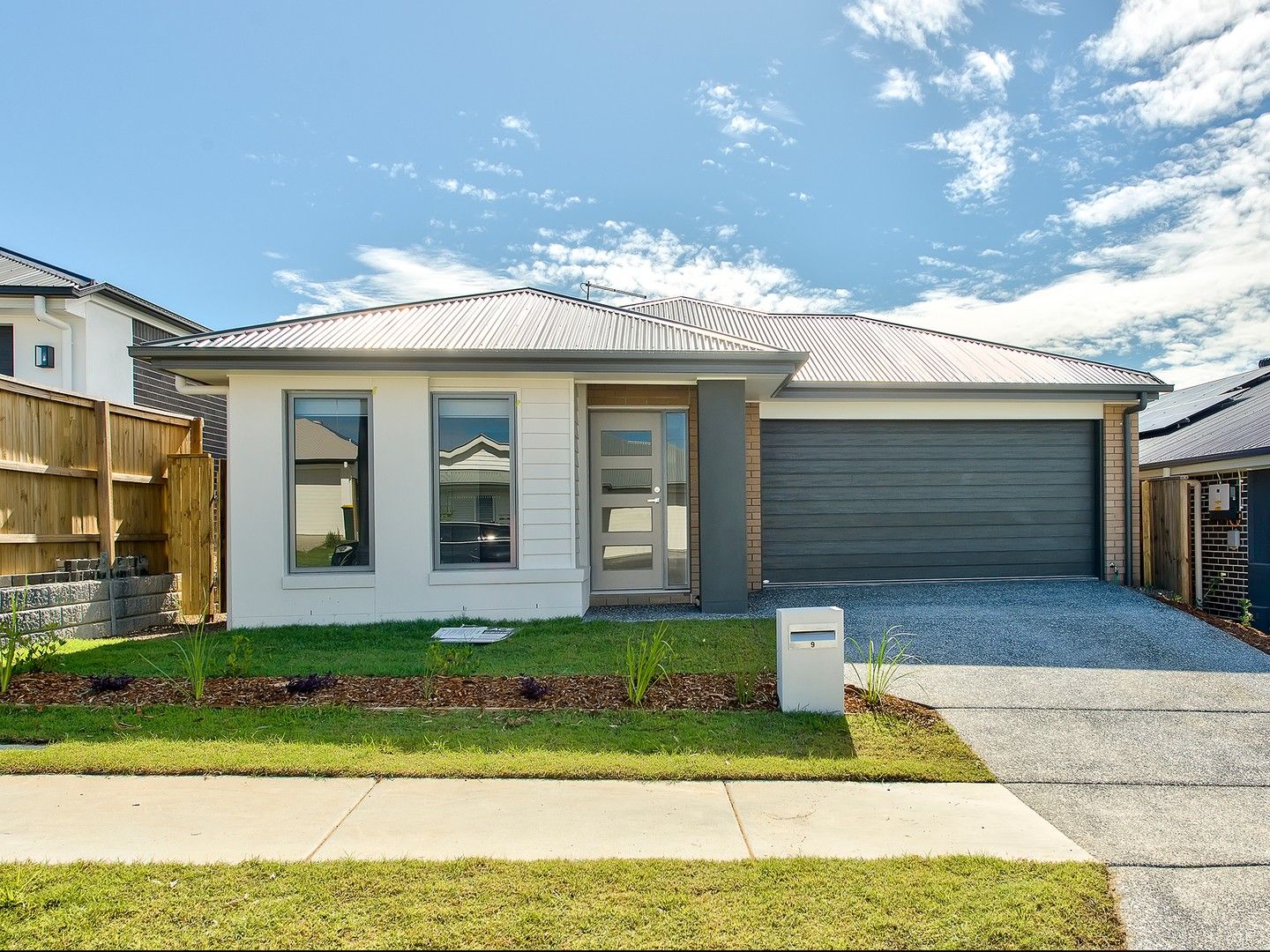 4 bedrooms House in 9 Jolly Mews RIPLEY QLD, 4306