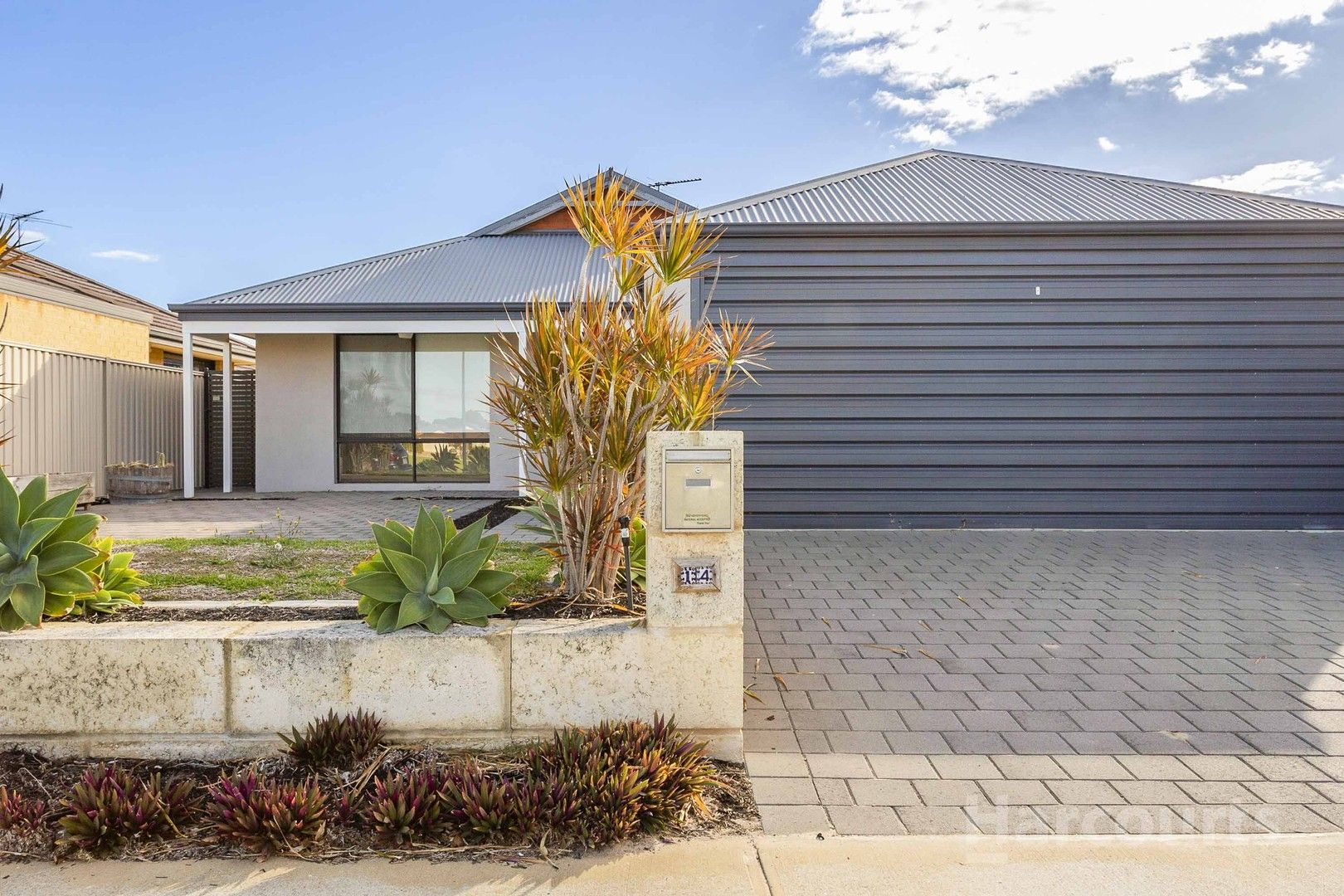 4 bedrooms House in 14 Torquay Way SECRET HARBOUR WA, 6173