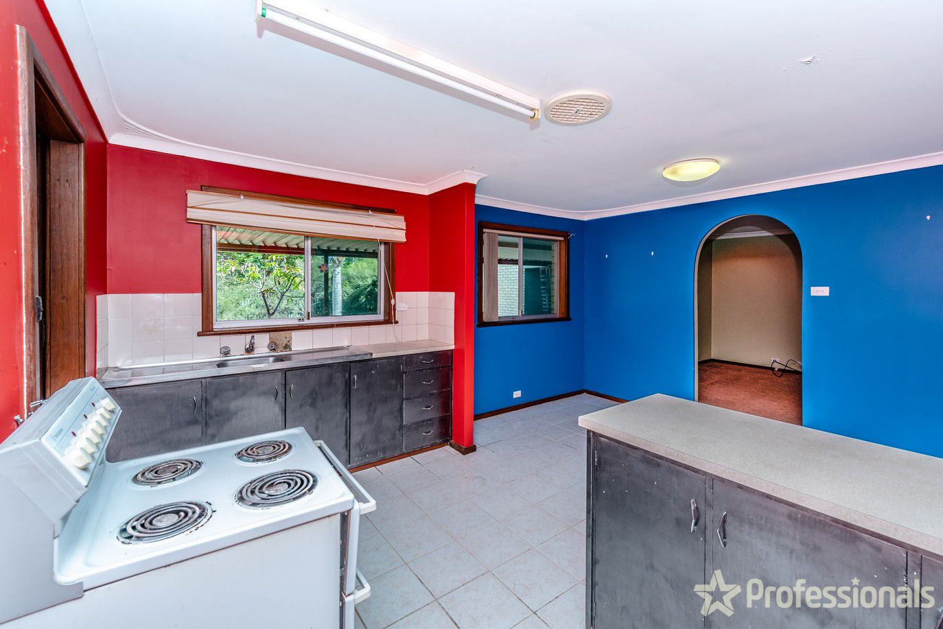 9 Hale Street, Rangeway WA 6530, Image 2