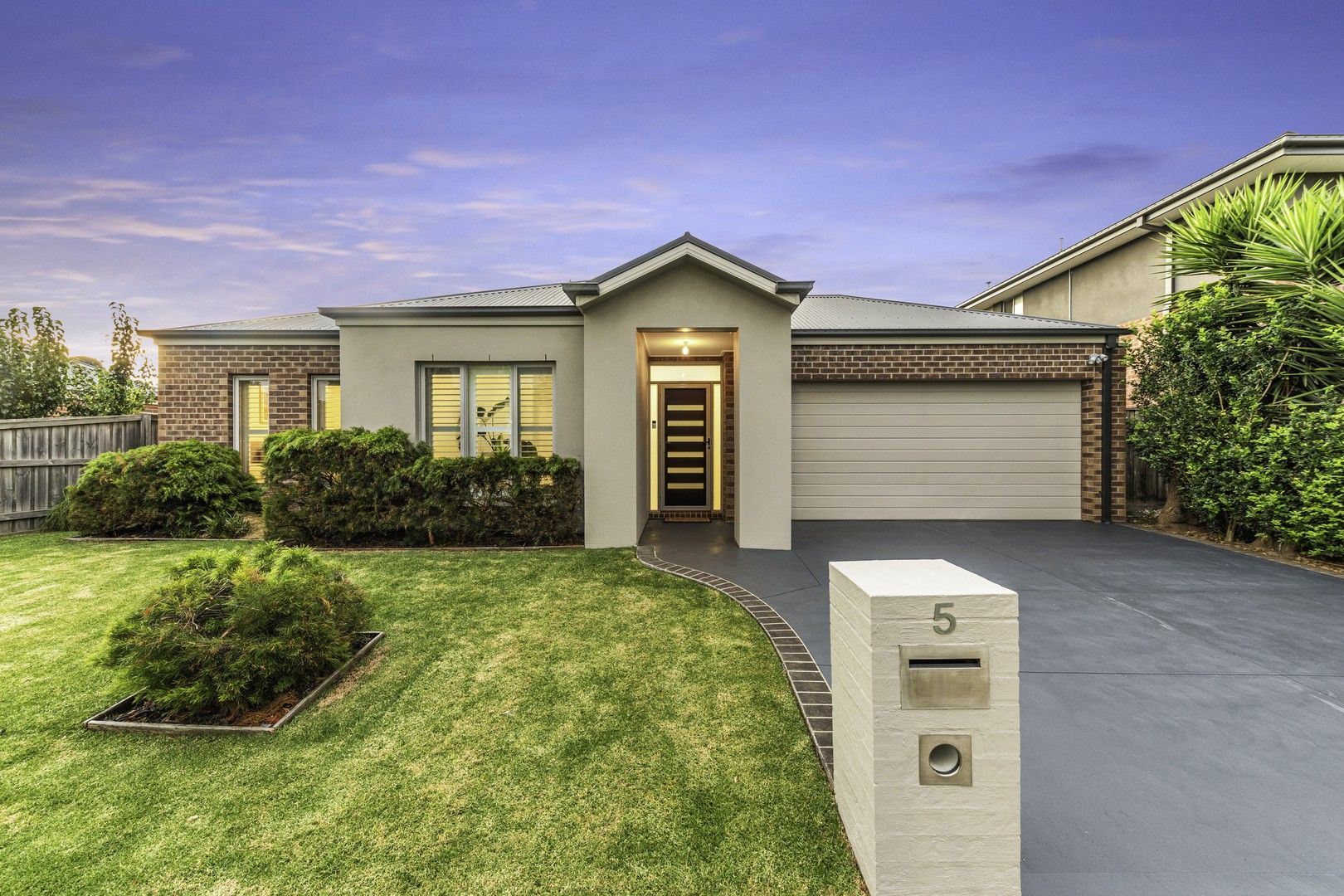 5 Ti Tree Crescent, Officer VIC 3809, Image 0