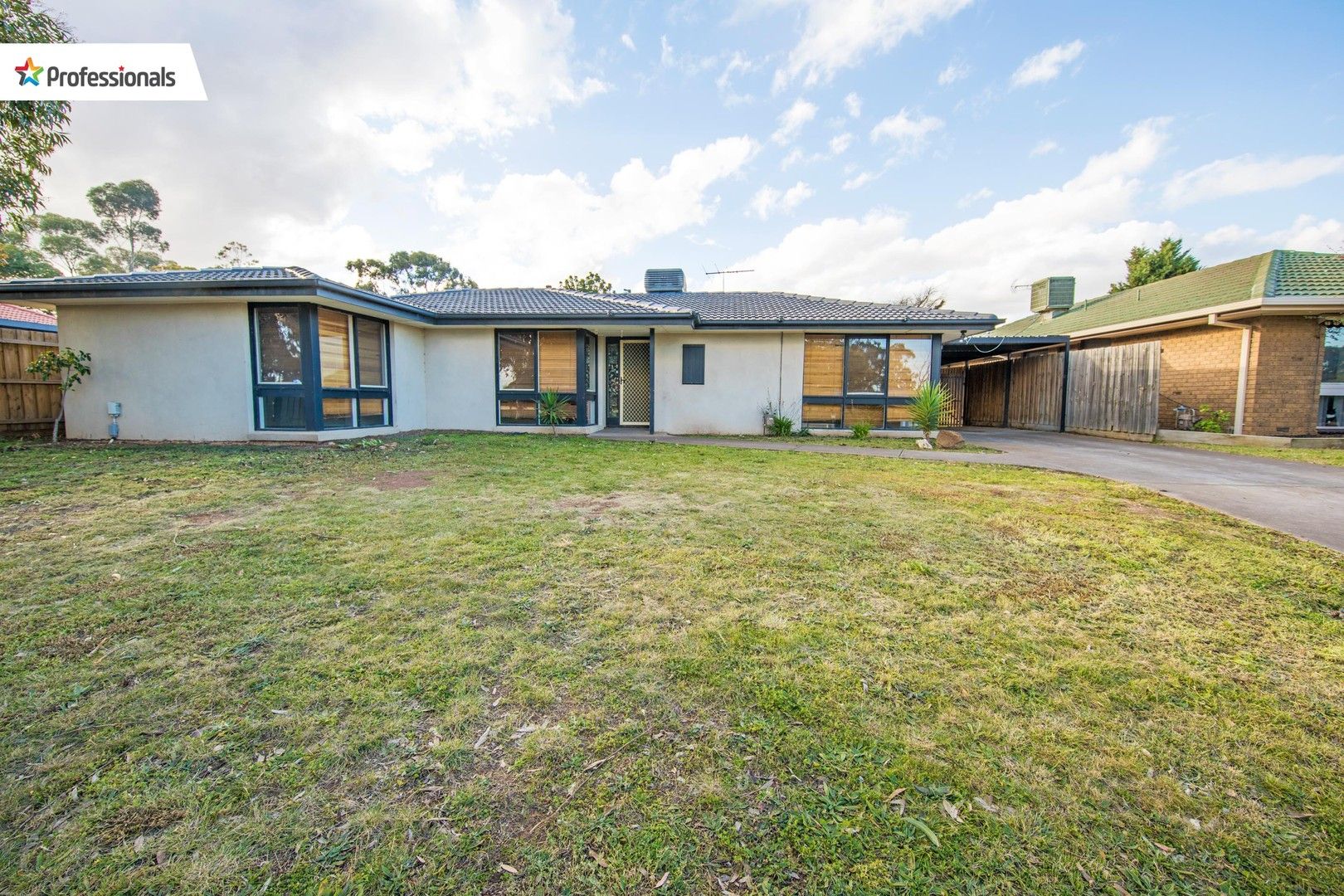 3 bedrooms House in 126 West Melton Dr MELTON WEST VIC, 3337