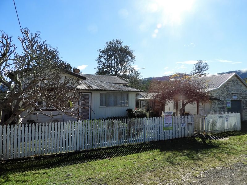 5022 Oxley Highway, Long Flat NSW 2446