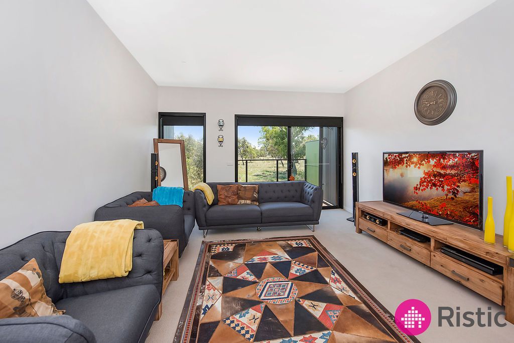 25 Albany Road, Mill Park VIC 3082, Image 1