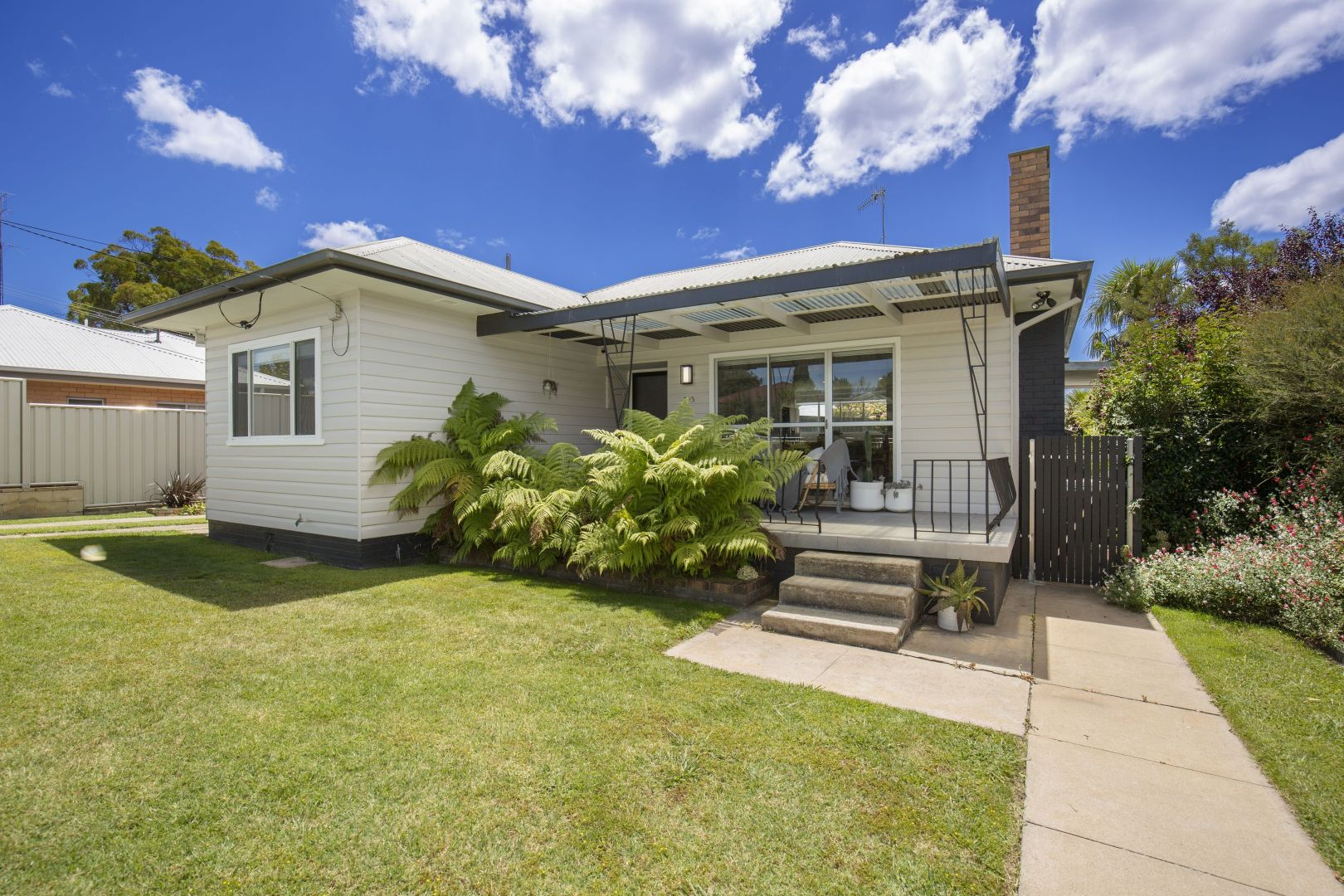 225 Dumaresq Street, Armidale Property History & Address Research