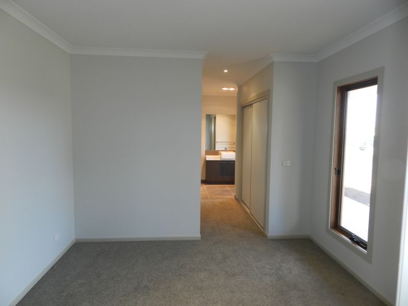 10 Eaton Place, Paynesville VIC 3880 House For Rent Domain