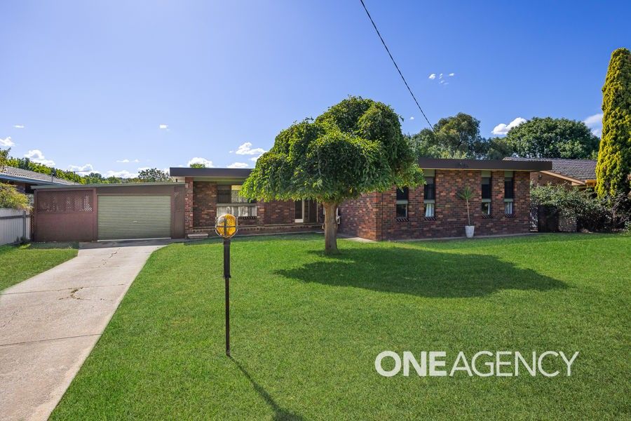 3 bedrooms House in 19 NORFOLK AVENUE LAKE ALBERT NSW, 2650