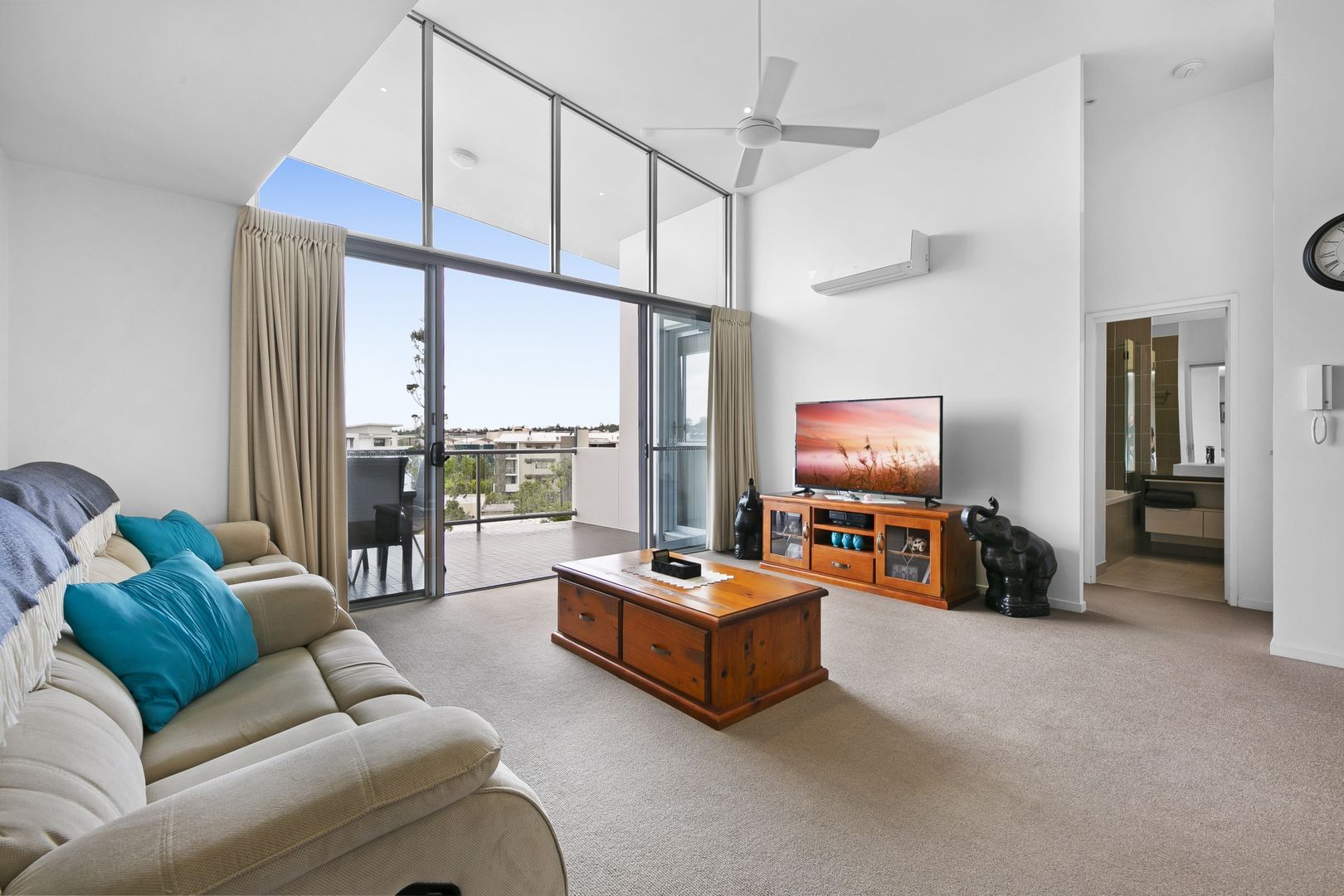 225/60 Riverwalk Avenue, Robina QLD 4226, Image 2