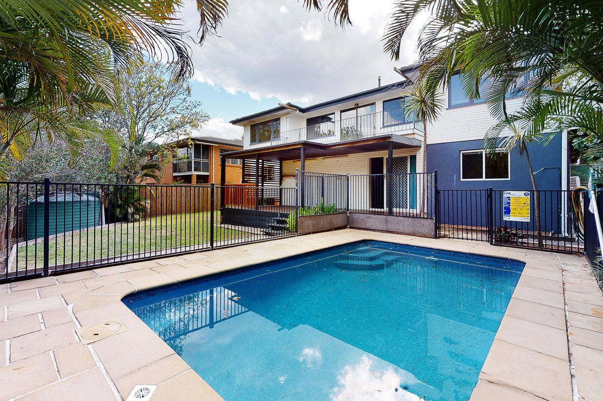 5 bedrooms House in 4 Nystrom Street CHERMSIDE QLD, 4032