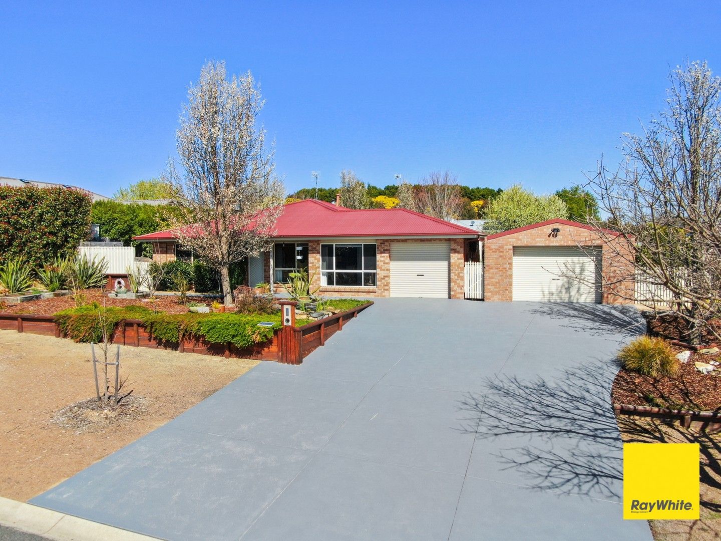 24 Hyland Drive, Bungendore NSW 2621, Image 2