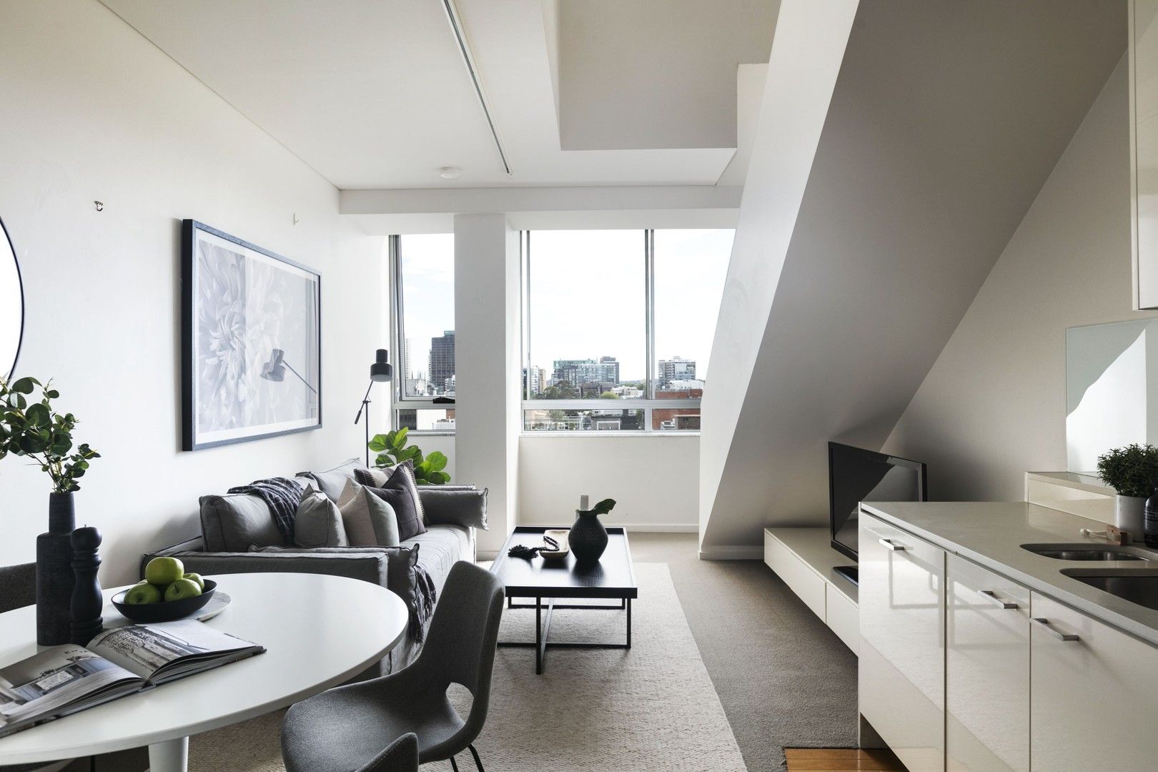 1 bedrooms Apartment / Unit / Flat in 908/47-53 Cooper Street SURRY HILLS NSW, 2010