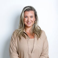 Eleni Roumanous, Sales representative