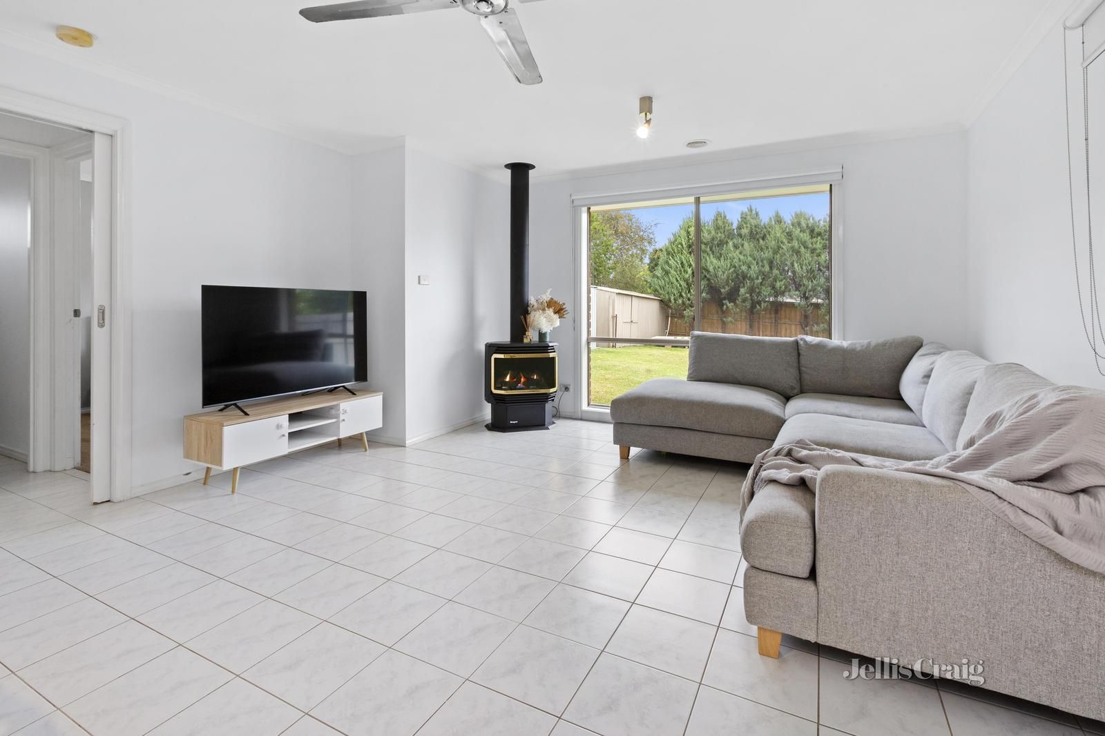 10 Kenworthy Rise, Mornington VIC 3931, Image 2