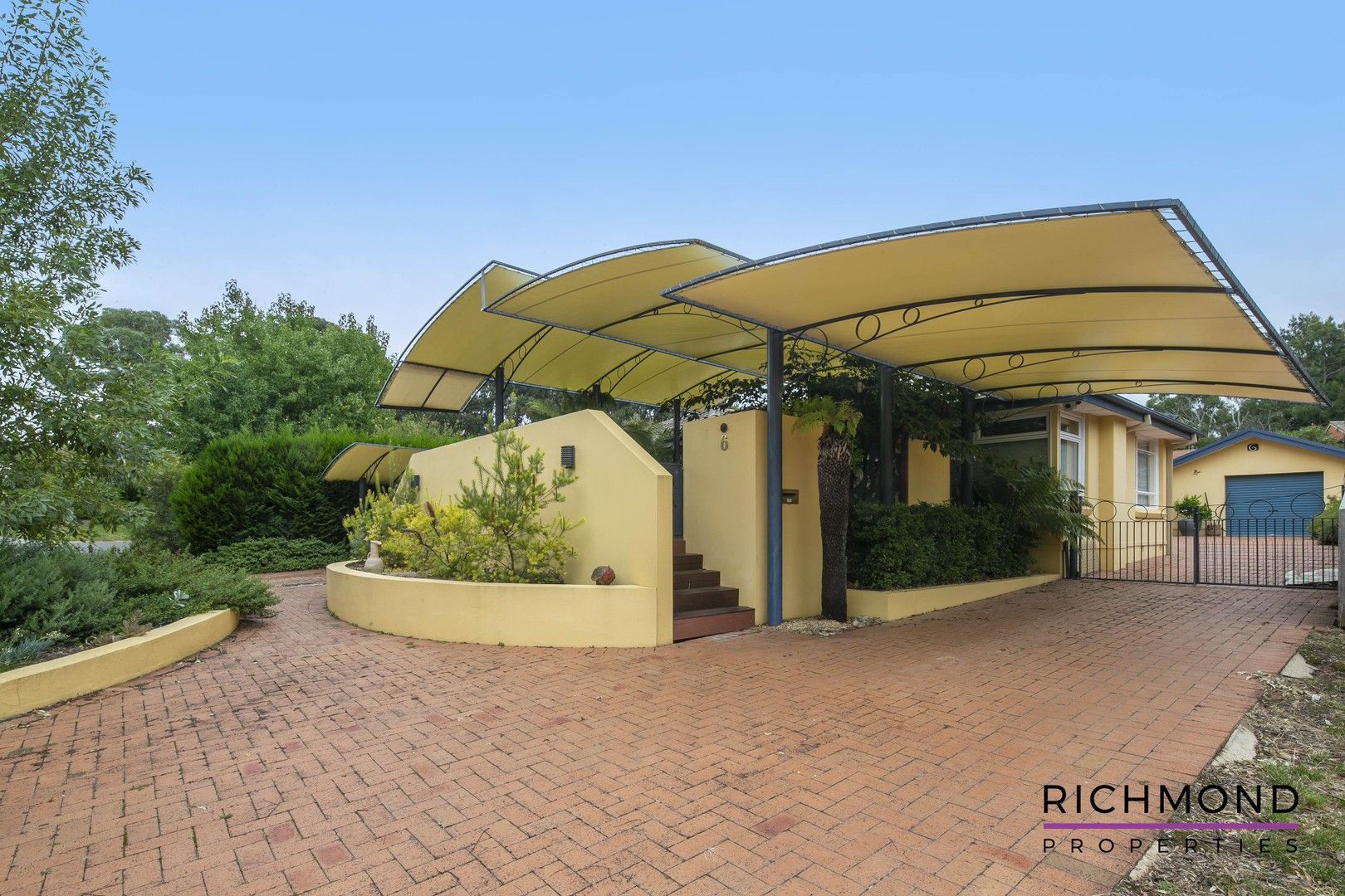 4 bedrooms House in 6 Maria Place LYONS ACT, 2606