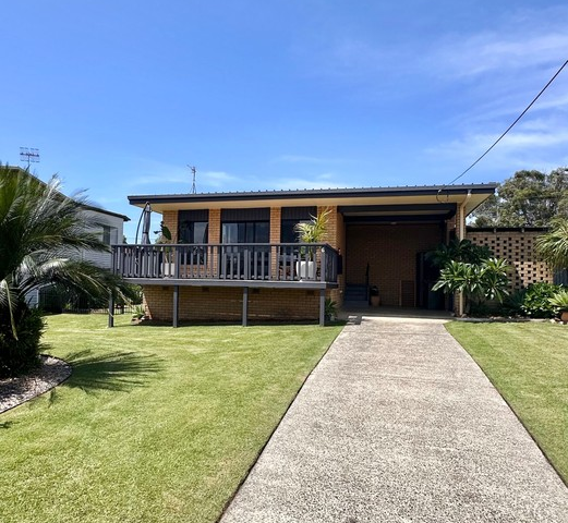 6 Bindaree Street, Greenwell Point NSW 2540