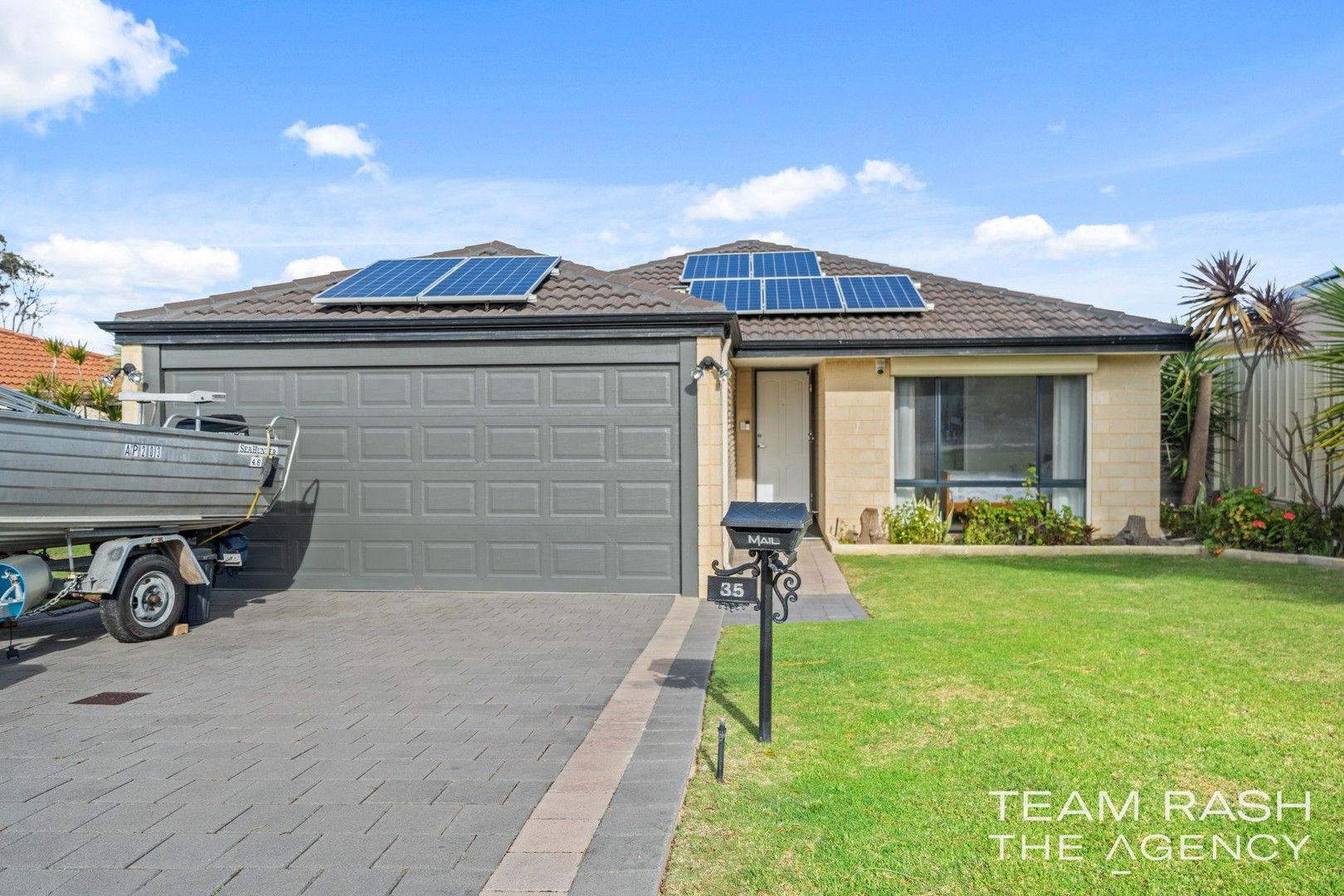 35 Reseda Elbow, Banksia Grove WA 6031, Image 0