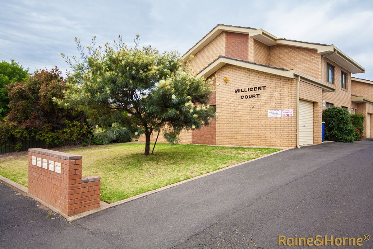 2 bedrooms Apartment / Unit / Flat in 1/240 Fitzroy Street DUBBO NSW, 2830