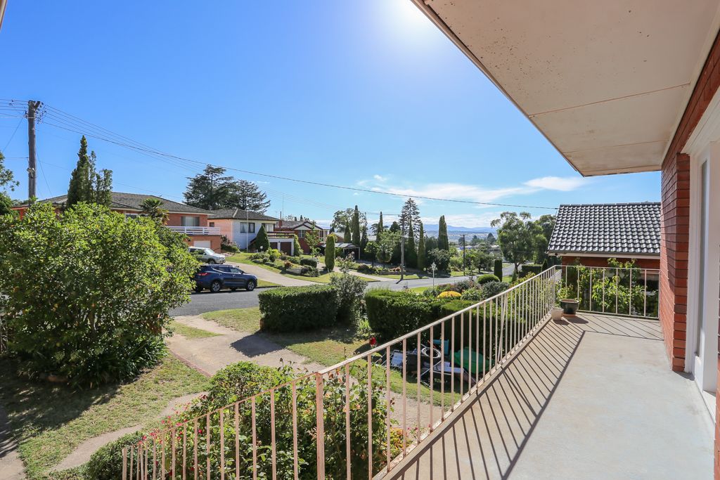 8 Isaacs Street, West Bathurst NSW 2795, Image 1